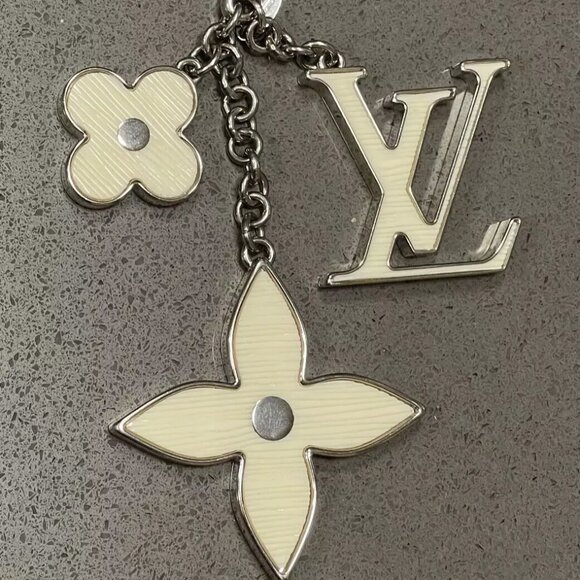 LOUIS VUITTONFleur De Epi d'Epi Key Chain Ring Bag Charm